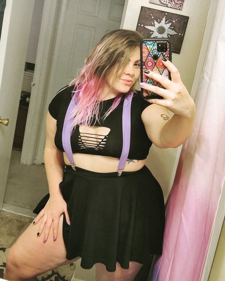 Foto desnuda filtrada de OnlyFans de Thick Thigh Mel