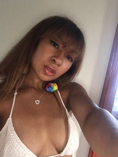 Foto desnuda filtrada de OnlyFans de Blasian 
