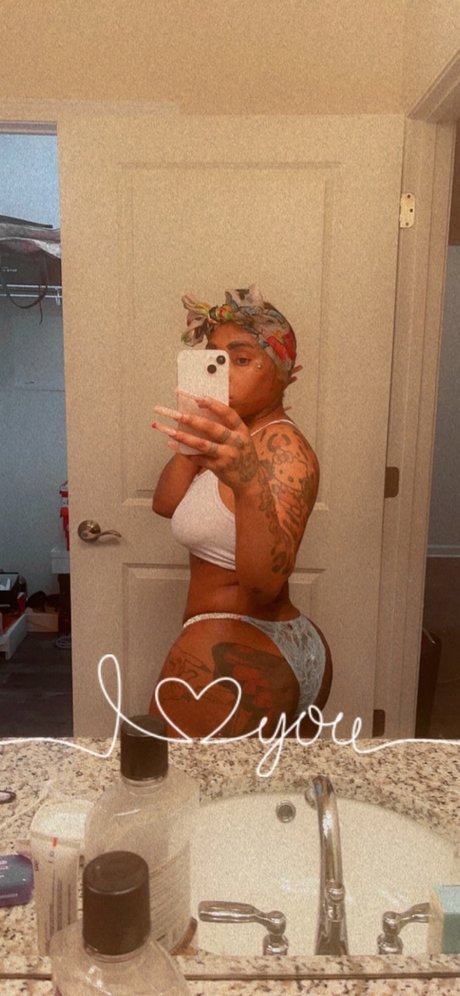 Foto desnuda filtrada de OnlyFans de Keiskii 