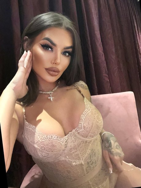Melia Leigh 
