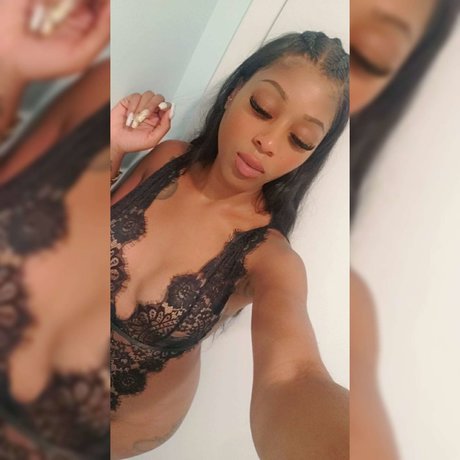 Foto desnuda filtrada de OnlyFans de Meli