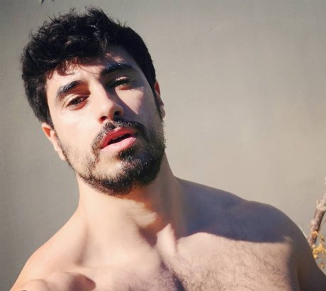 Foto desnuda filtrada de OnlyFans de Mehdi