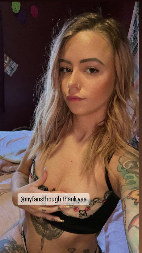 Foto desnuda filtrada de OnlyFans de I Love You
