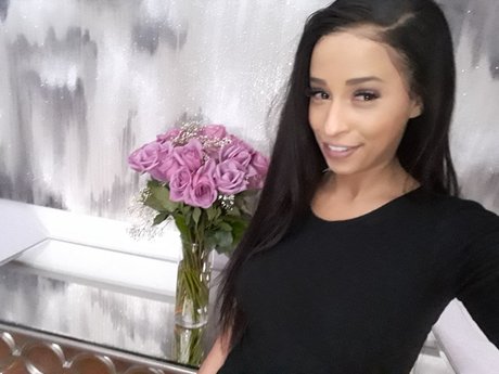 Foto desnuda filtrada de OnlyFans de Meganmaxine