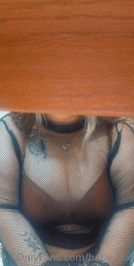 Foto desnuda filtrada de OnlyFans de Babyvix