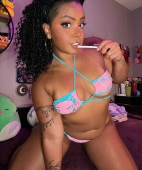 Foto desnuda filtrada de OnlyFans de Mamasagi