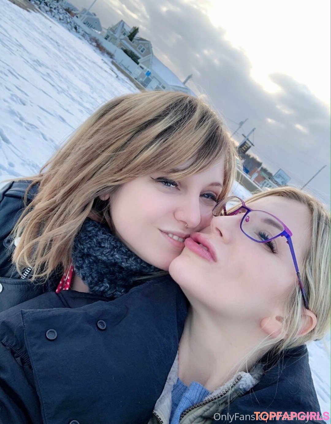 Foto desnuda filtrada de OnlyFans de Ashleyfires #20 Foto desnuda filtrada de OnlyFans de Ashleyfires #20