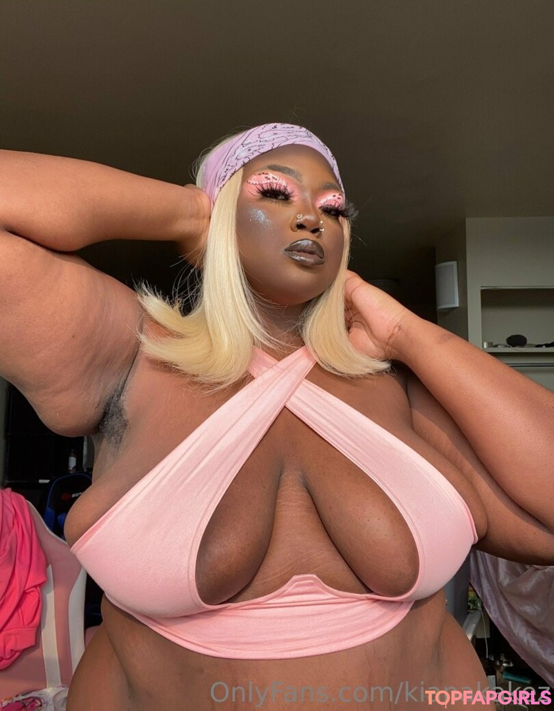 Foto desnuda filtrada de OnlyFans de Kianakakez #54 Foto desnuda filtrada de OnlyFans de Kianakakez #54