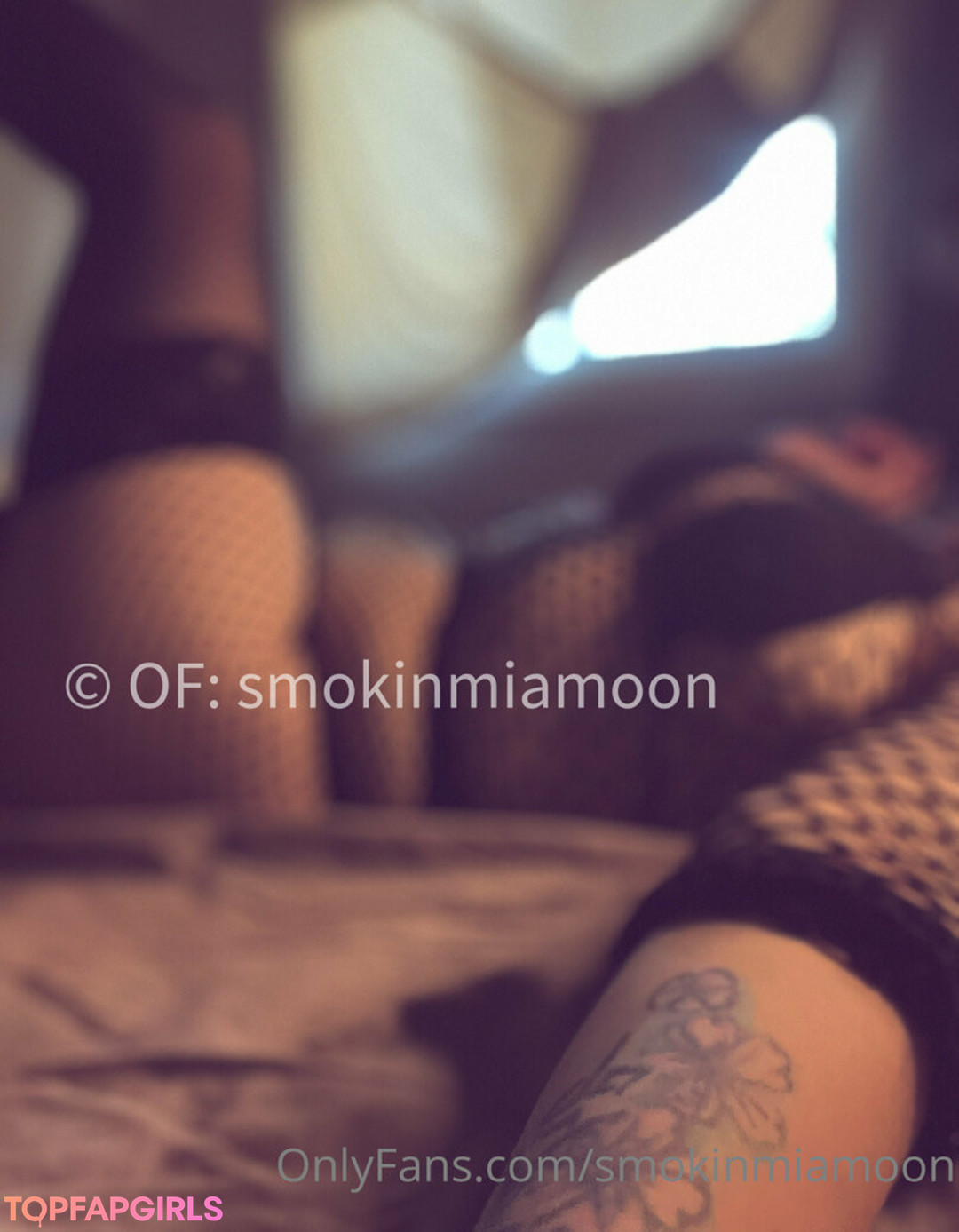 Foto desnuda filtrada de OnlyFans de Smokinmiamoon #38 Foto desnuda filtrada de OnlyFans de Smokinmiamoon #38