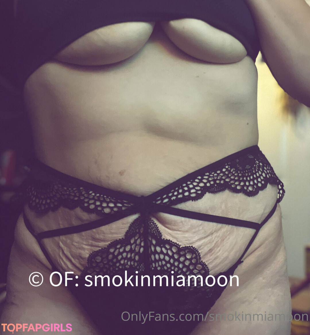 Foto desnuda filtrada de OnlyFans de Smokinmiamoon #41 Foto desnuda filtrada de OnlyFans de Smokinmiamoon #41