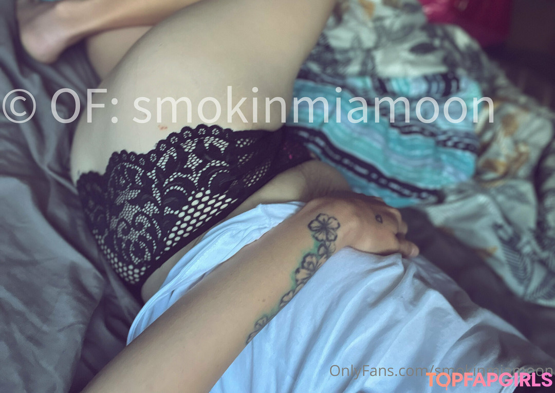 Foto desnuda filtrada de OnlyFans de Smokinmiamoon #51 Foto desnuda filtrada de OnlyFans de Smokinmiamoon #51