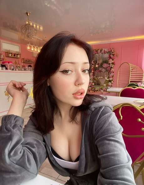 Elliemooree
