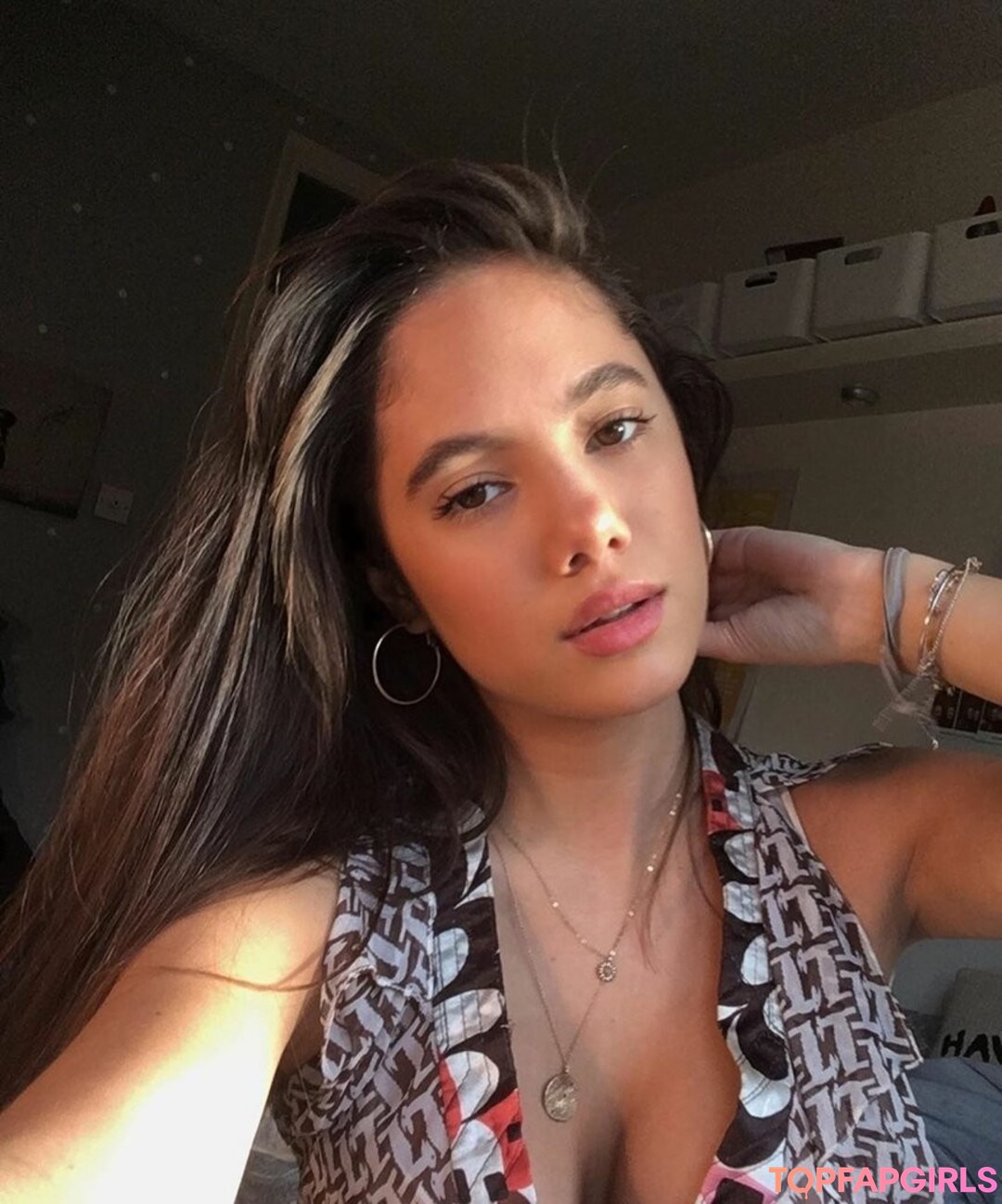 Foto desnuda filtrada de OnlyFans de Saoirse Alicia Behzadi #2 Foto desnuda filtrada de OnlyFans de Saoirse Alicia Behzadi #2