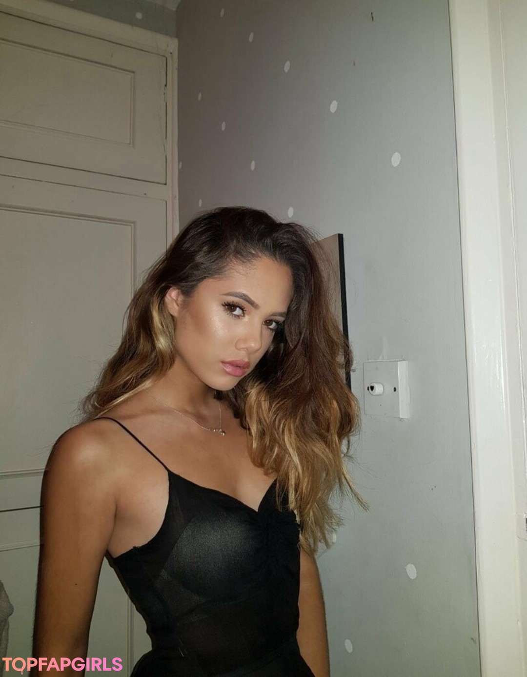 Foto desnuda filtrada de OnlyFans de Saoirse Alicia Behzadi #8 Foto desnuda filtrada de OnlyFans de Saoirse Alicia Behzadi #8