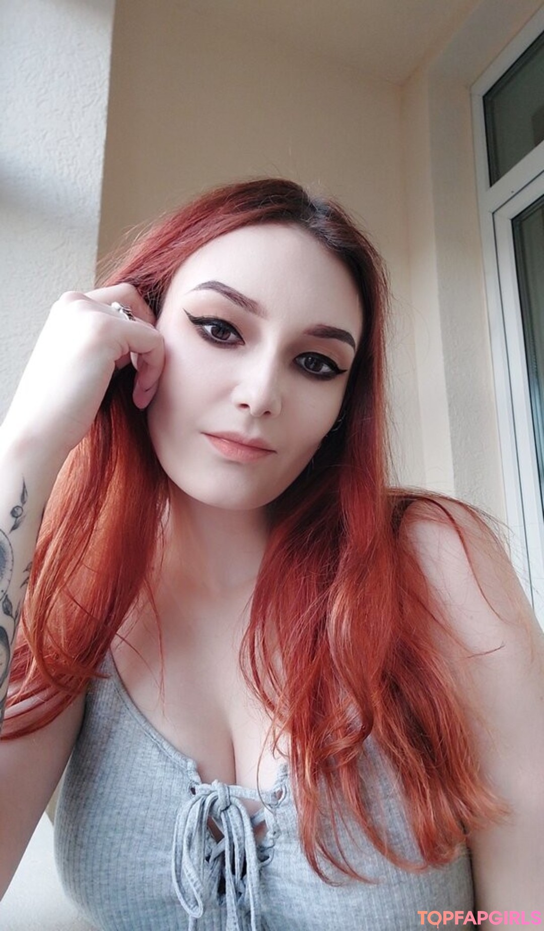 Foto desnuda filtrada de OnlyFans de Vixena Siren #388 Foto desnuda filtrada de OnlyFans de Vixena Siren #388