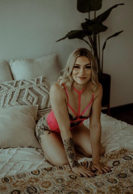 Foto desnuda filtrada de OnlyFans de Taylor Flewin