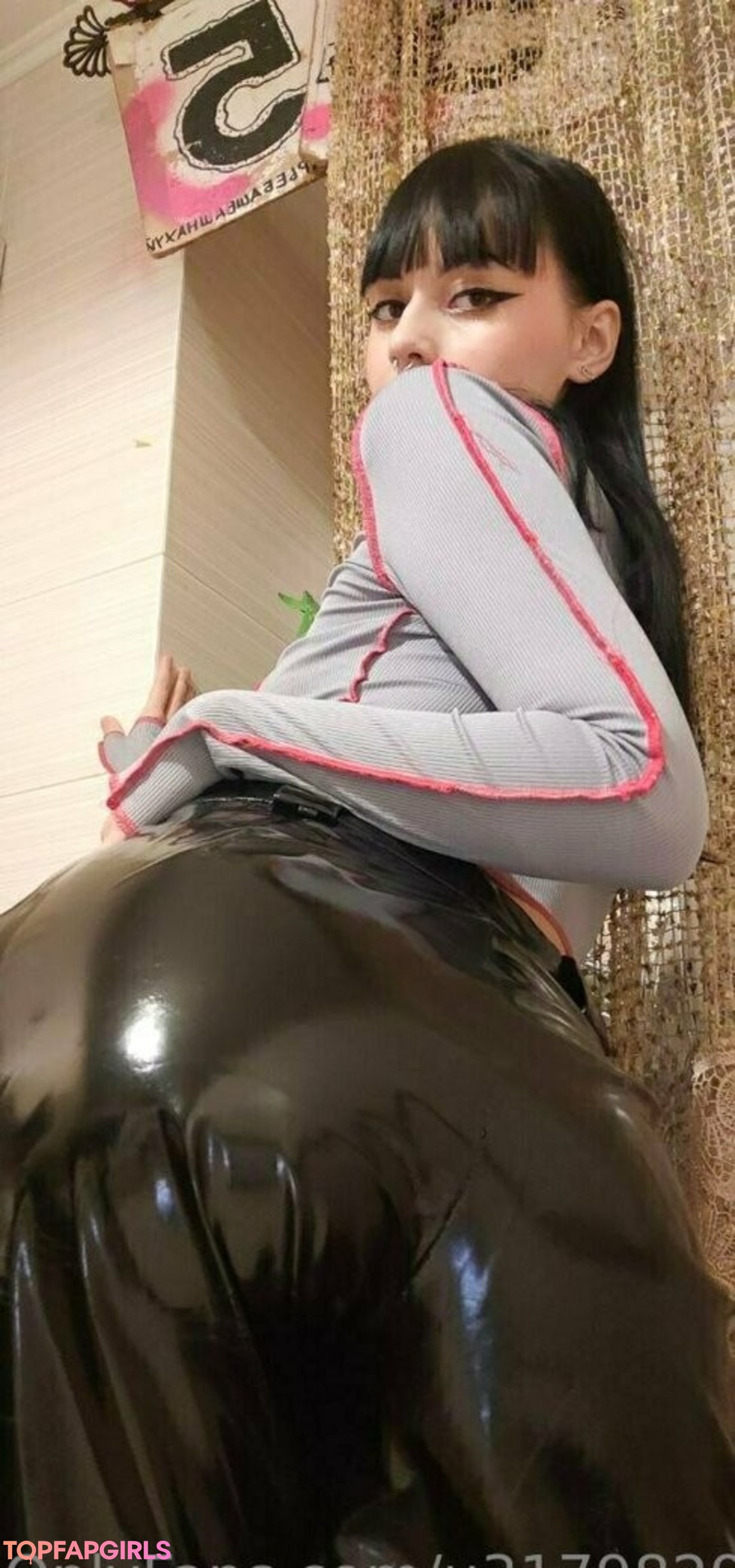 Foto desnuda filtrada de OnlyFans de Nefertitixxx #90 Foto desnuda filtrada de OnlyFans de Nefertitixxx #90