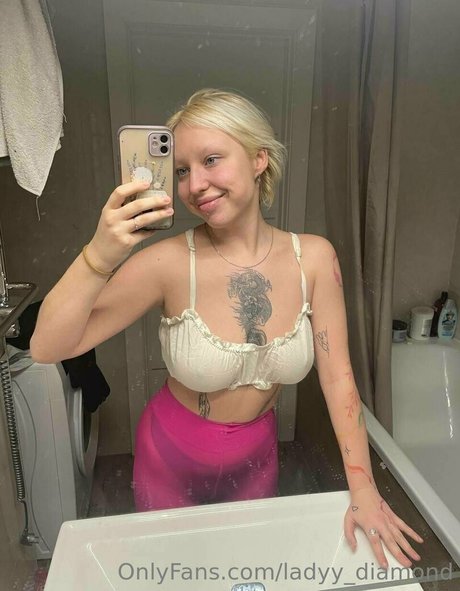 Foto desnuda filtrada de OnlyFans de Ladyydiamond