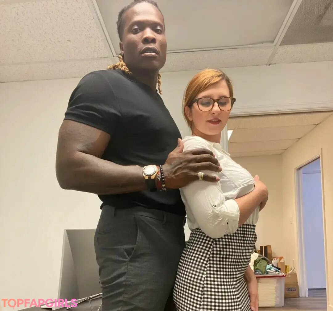 Foto desnuda filtrada de OnlyFans de Bess Breast #2 Foto desnuda filtrada de OnlyFans de Bess Breast #2