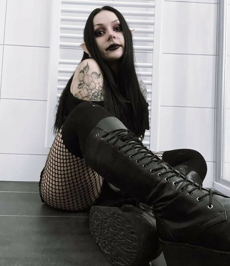 NevernaNoir
