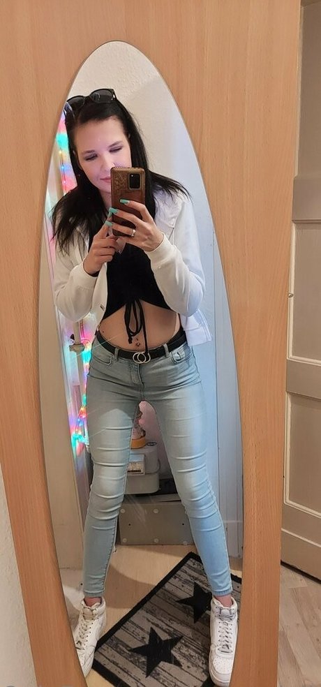 Sweet_lollypopgirl