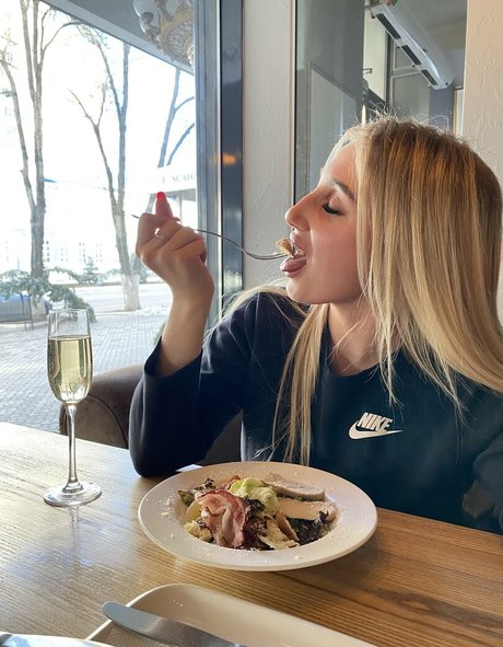 Foto desnuda filtrada de OnlyFans de Mollybell