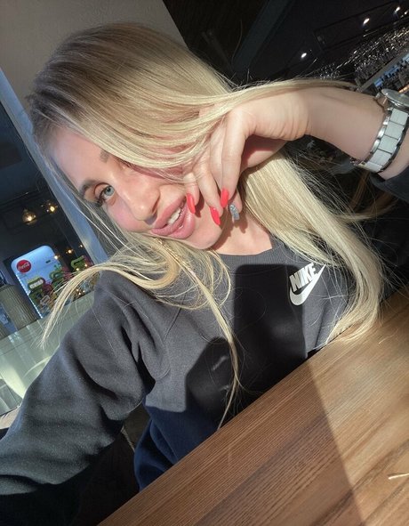 Molly_bell