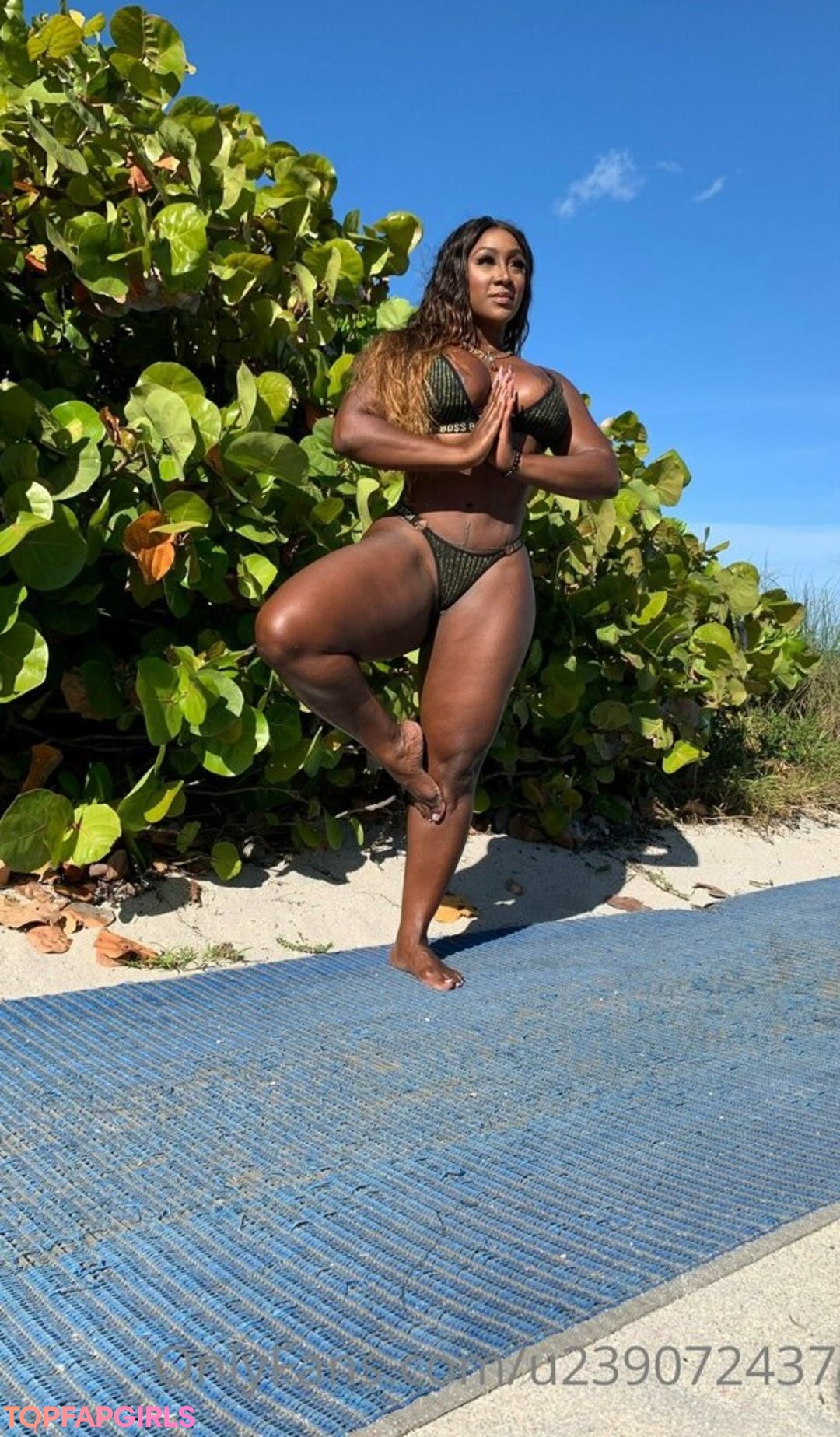 Foto desnuda filtrada de OnlyFans de Chanya The Body #60 Foto desnuda filtrada de OnlyFans de Chanya The Body #60