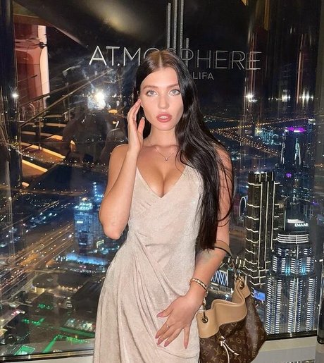 Foto desnuda filtrada de OnlyFans de Alina Enero
