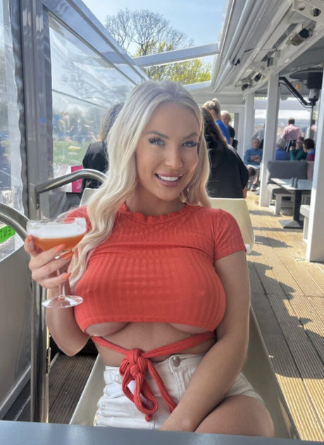 Foto desnuda filtrada de OnlyFans de Amber Mccall