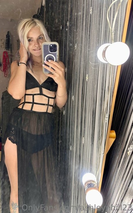Foto desnuda filtrada de OnlyFans de Ashleynhill23