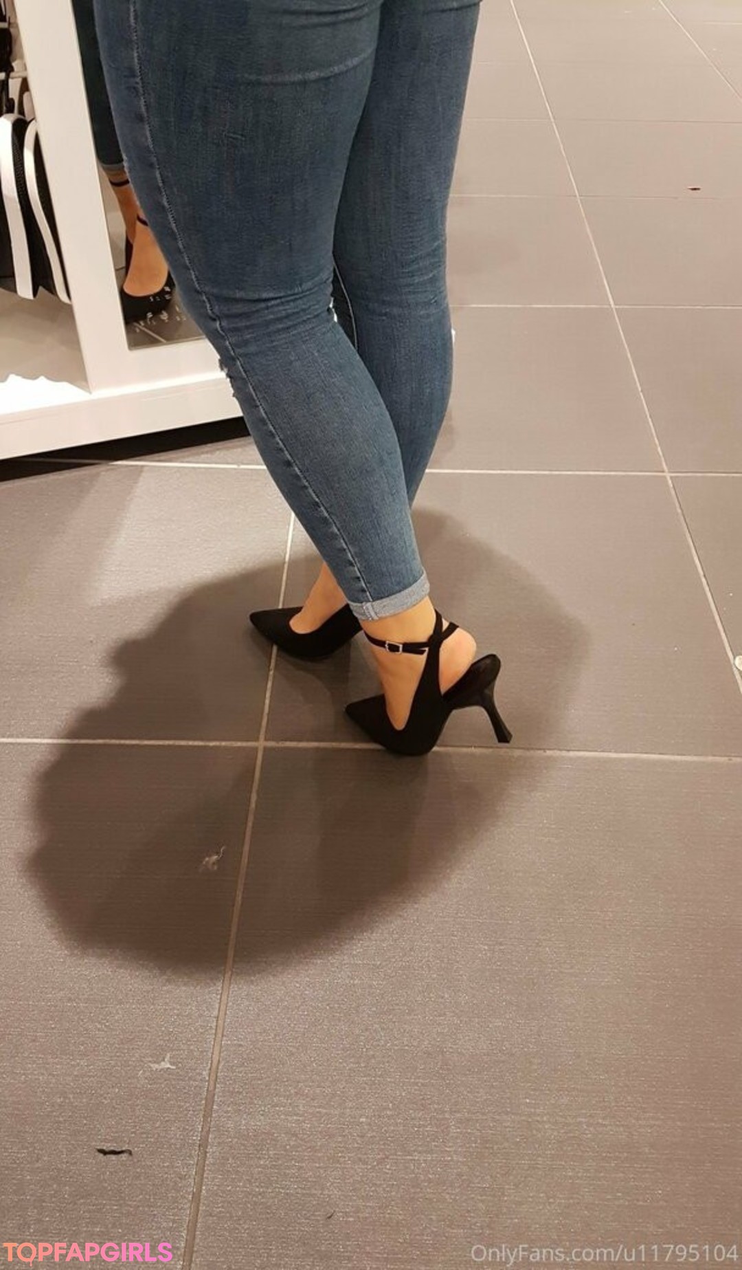 Foto desnuda filtrada de OnlyFans de Nylonfeetladyswitzerland #1 Foto desnuda filtrada de OnlyFans de Nylonfeetladyswitzerland #1