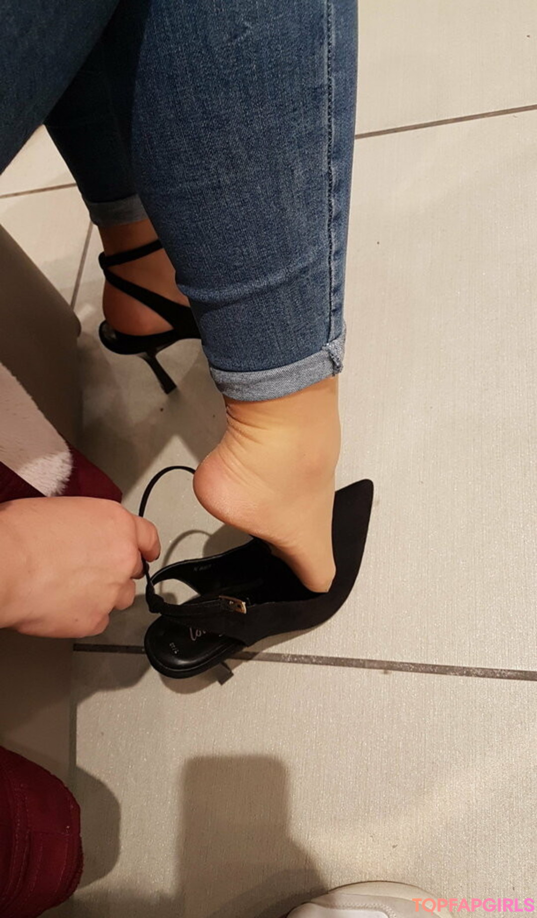 Foto desnuda filtrada de OnlyFans de Nylonfeetladyswitzerland #2 Foto desnuda filtrada de OnlyFans de Nylonfeetladyswitzerland #2