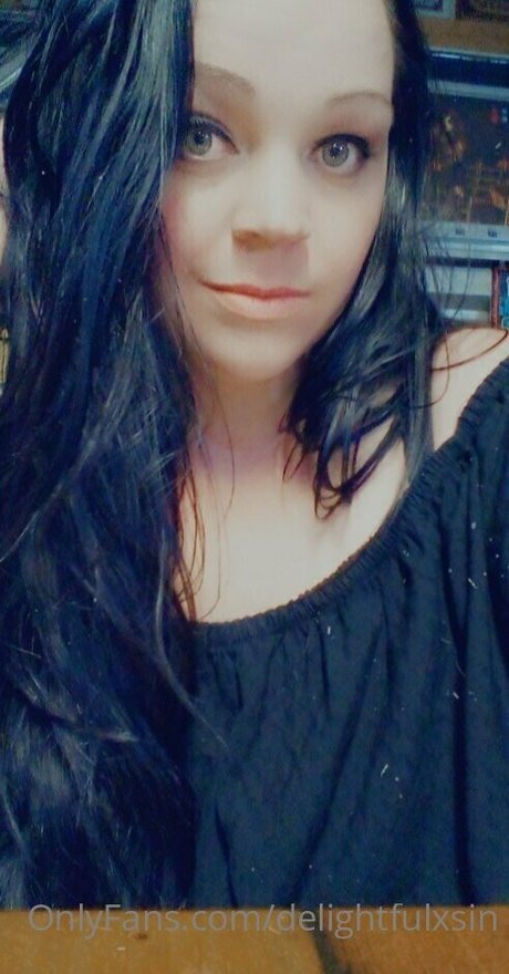 Foto desnuda filtrada de OnlyFans de Delightfulxsin