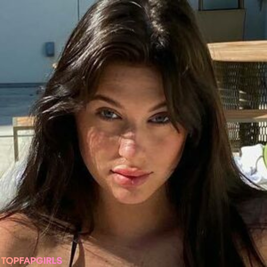 Foto desnuda filtrada de OnlyFans de Sarah Waddles #11 Foto desnuda filtrada de OnlyFans de Sarah Waddles #11