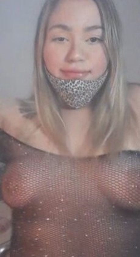 Foto desnuda filtrada de OnlyFans de Mrspeach69