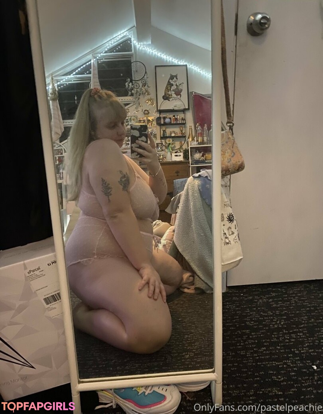 Foto desnuda filtrada de OnlyFans de Pastelpeachie #49 Foto desnuda filtrada de OnlyFans de Pastelpeachie #49