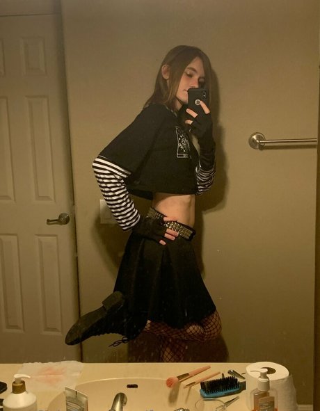 Femboycherryblossom