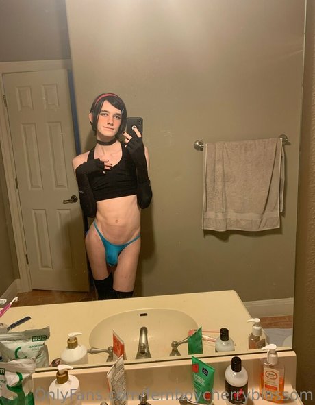 Femboycherryblossom