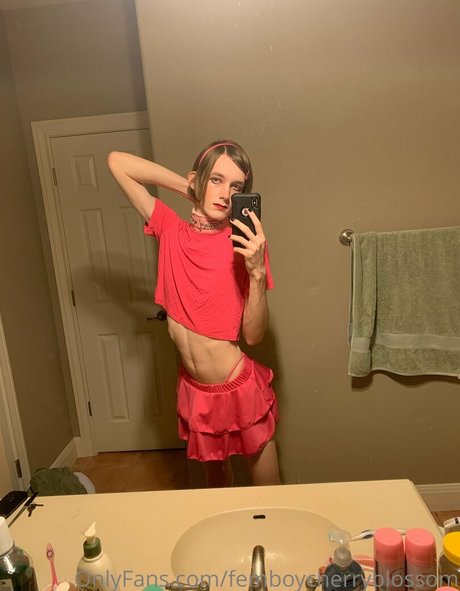 Femboycherryblossom