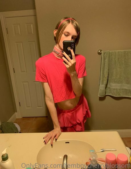 Femboycherryblossom