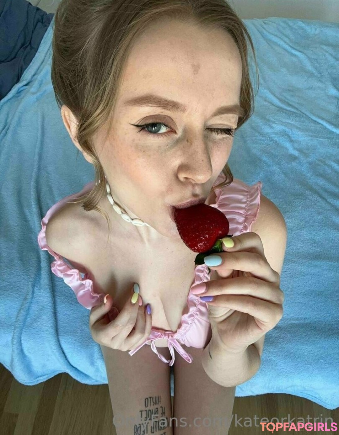 Foto desnuda filtrada de OnlyFans de Kateorkatrin #177 Foto desnuda filtrada de OnlyFans de Kateorkatrin #177