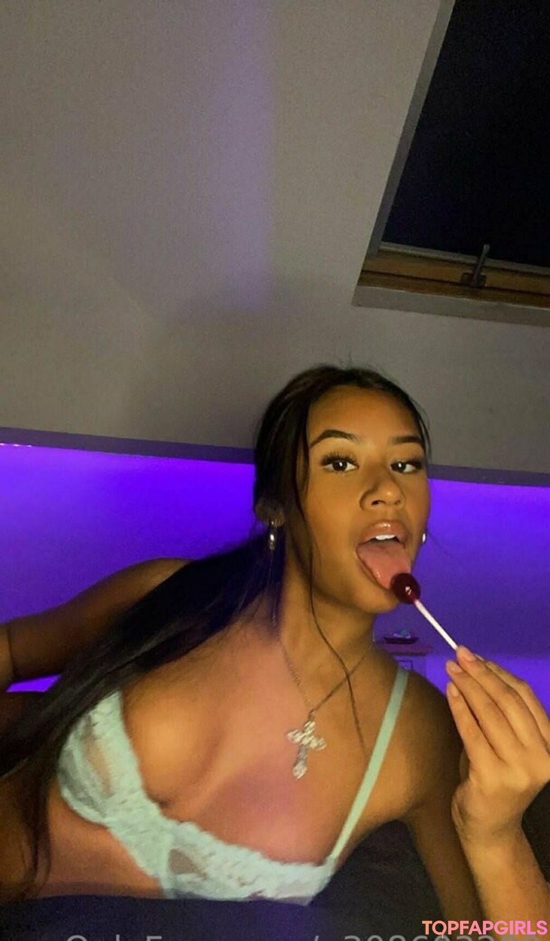 Foto desnuda filtrada de OnlyFans de Yourkarina #19 Foto desnuda filtrada de OnlyFans de Yourkarina #19