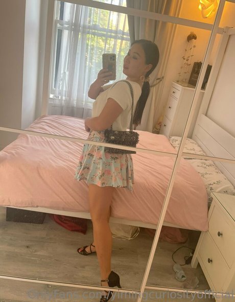 Foto desnuda filtrada de OnlyFans de Yimingcuriosityofficial