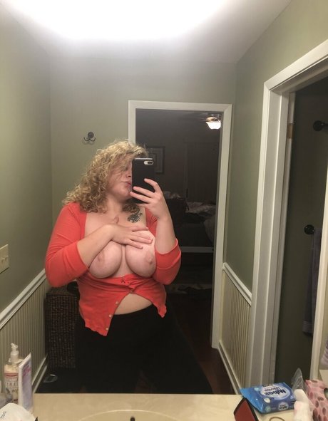 Foto desnuda filtrada de OnlyFans de Scorpiheauxx