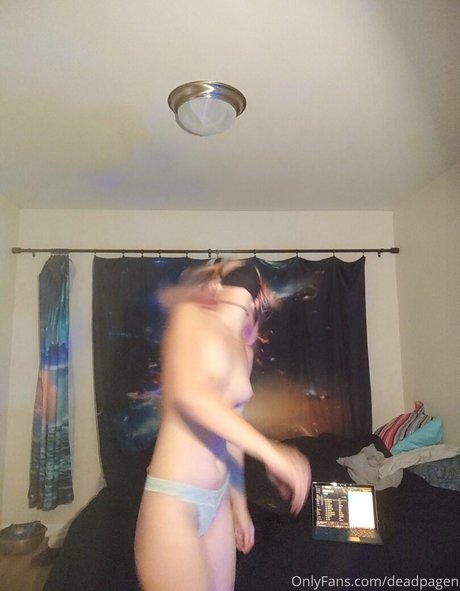 Foto desnuda filtrada de OnlyFans de Deadpagen