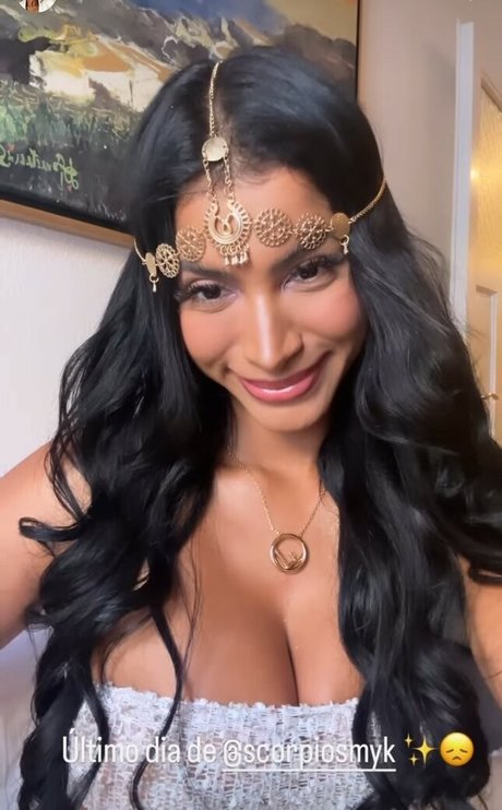 Foto desnuda filtrada de OnlyFans de Dubai Escort