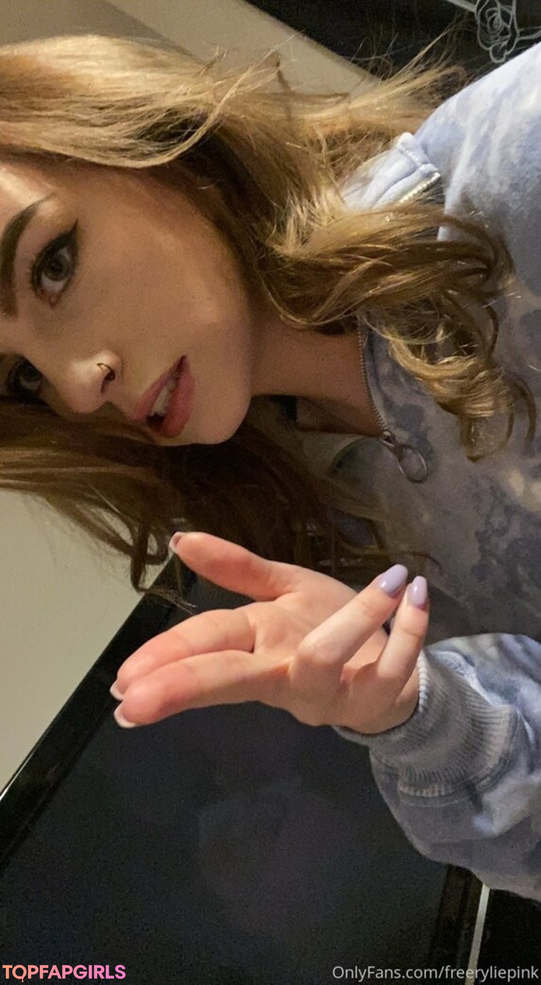 Foto desnuda filtrada de OnlyFans de Freeryliepink #9 Foto desnuda filtrada de OnlyFans de Freeryliepink #9