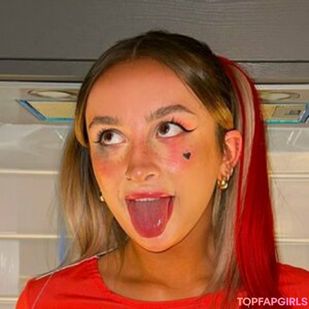 Foto desnuda filtrada de OnlyFans de Petitelunaxo #23 Foto desnuda filtrada de OnlyFans de Petitelunaxo #23