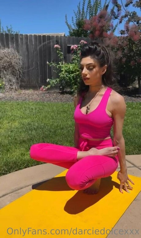 Darciedolcexxx